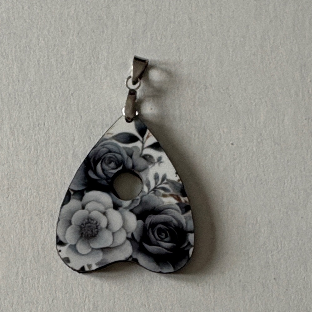 Flowers and planchette necklace